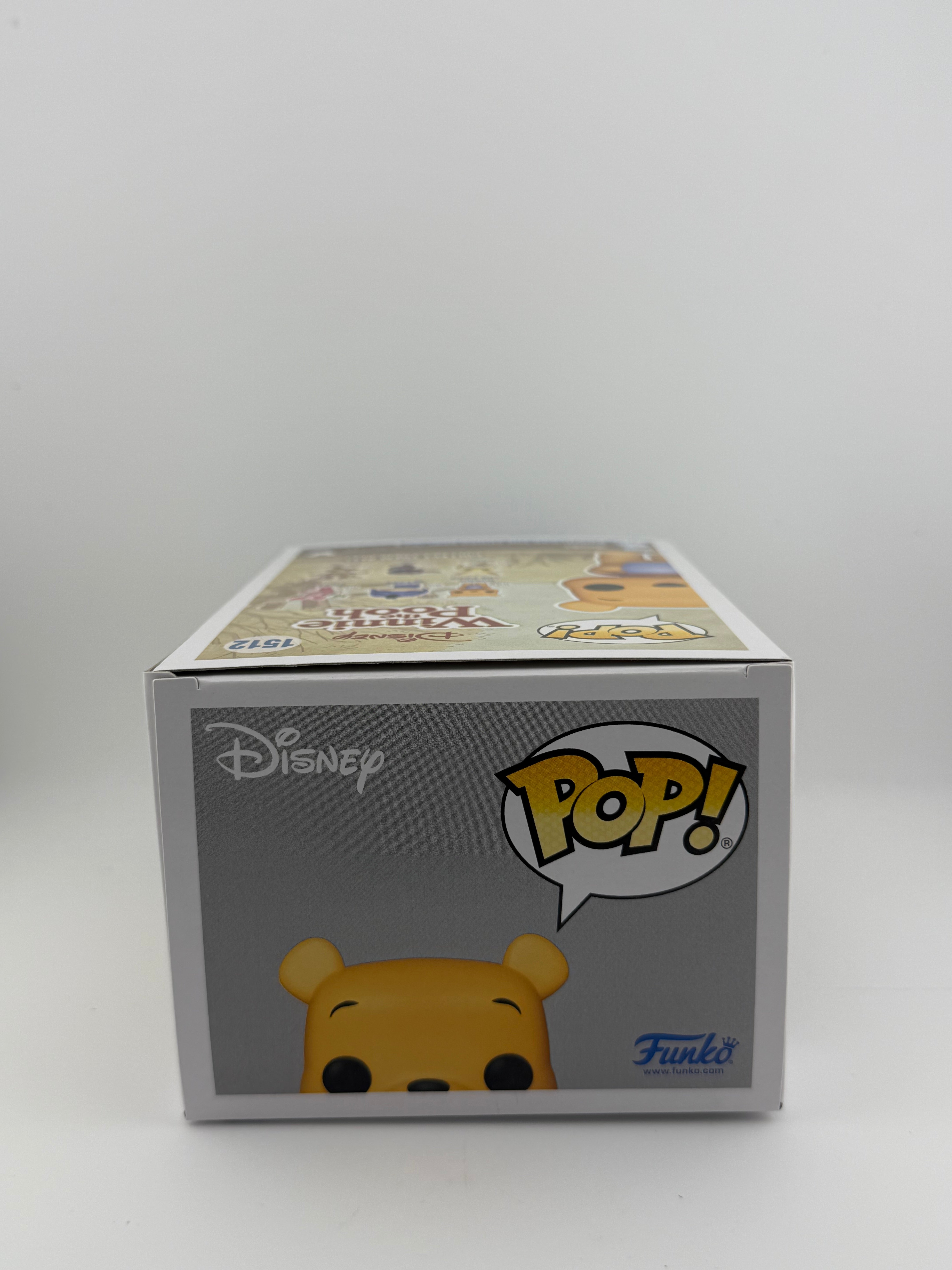 Funko POP! WINNIE THE POOH 1512 FLOCKED FUNKO SHOP EXCLUSIVE LE 5000