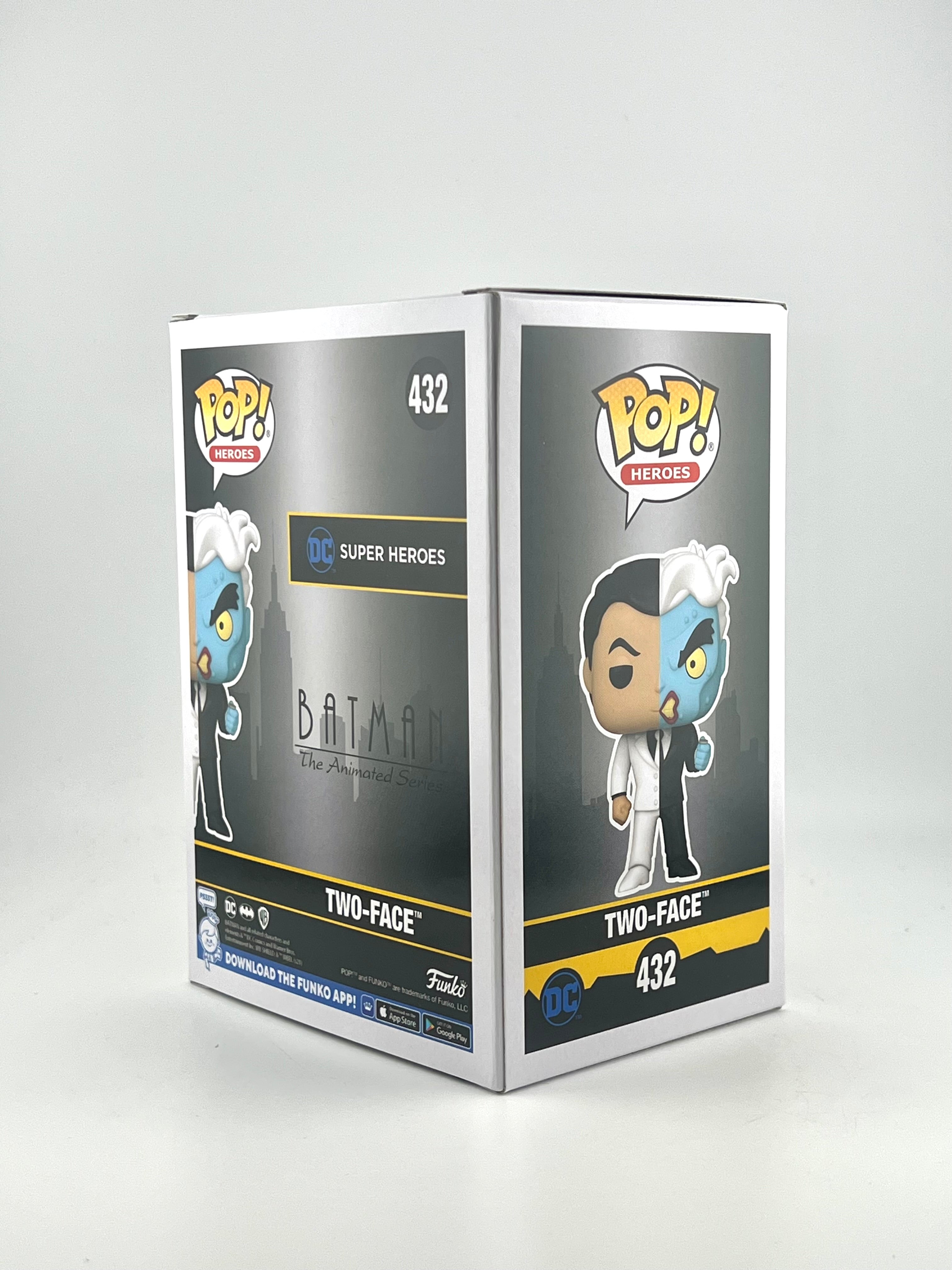 Funko Pop! TWO-FACE 432 2021 LACC AUTO