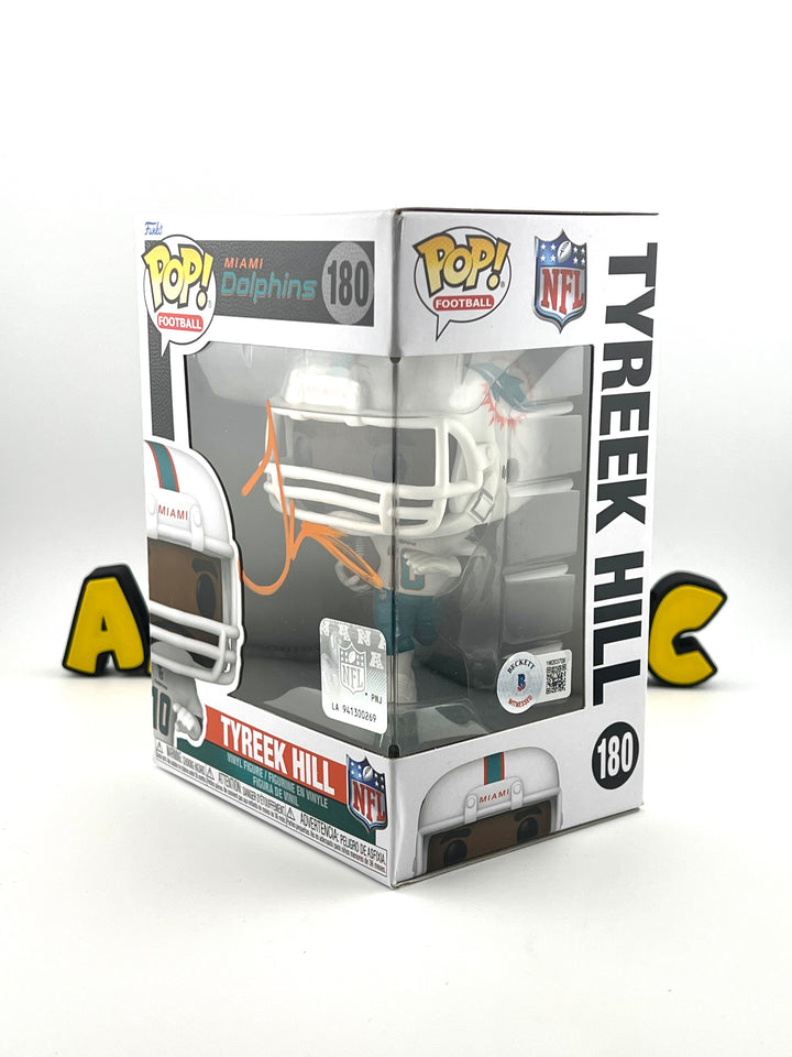 Tyreek Hill 180 Autographed + Beckett Certified - Funko Pop!